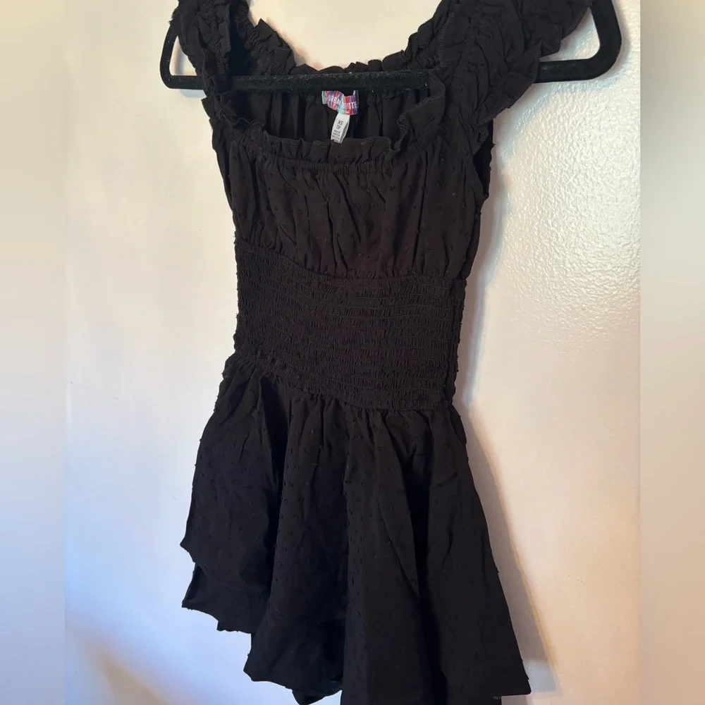 NWT Urban Outfitters Rosie Smocked Tiered Ruffle Romper - Picture 5 of 8